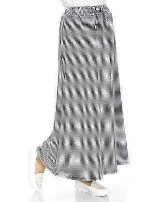 Fashionable maxi striped skirt