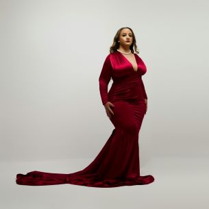 Plus size lady exhibiting confidence